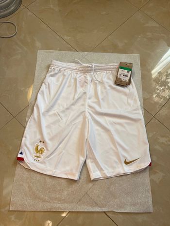 Short de foot Nike, équipe de France taille 13 ans authentique neuf