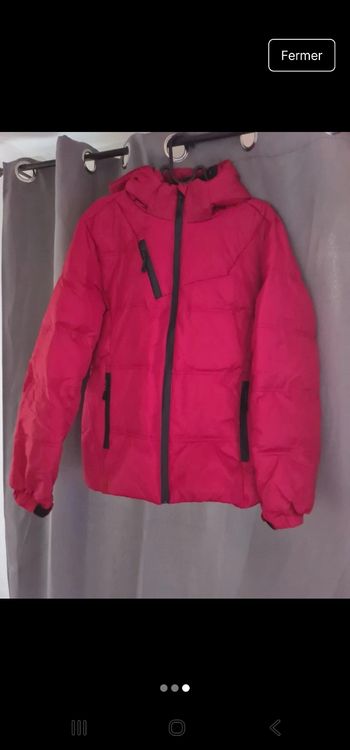 Gros blousson tien super chaud , jamais porter toute neuve