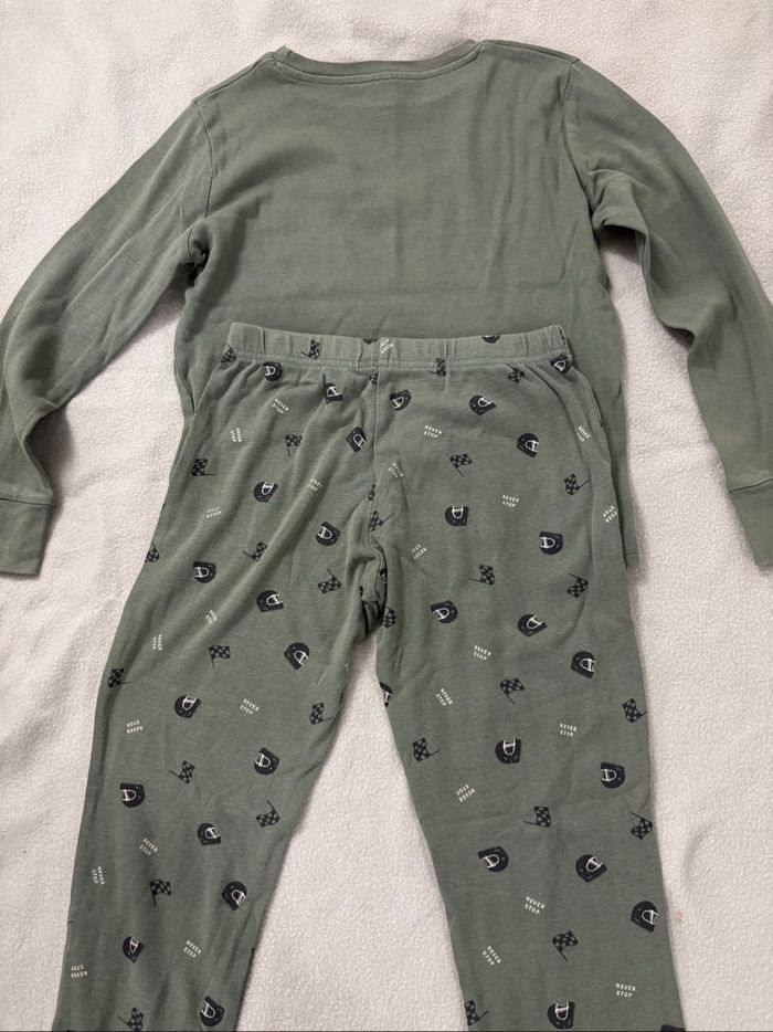 Pyjama taille 8 ans - photo numéro 2