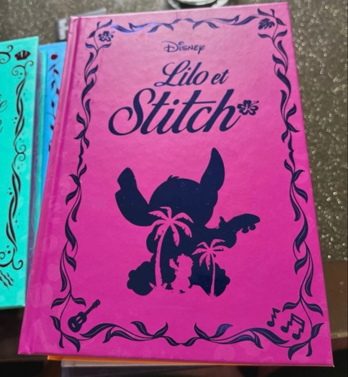 9 Livres Disney et 1 bloc note - photo numéro 4