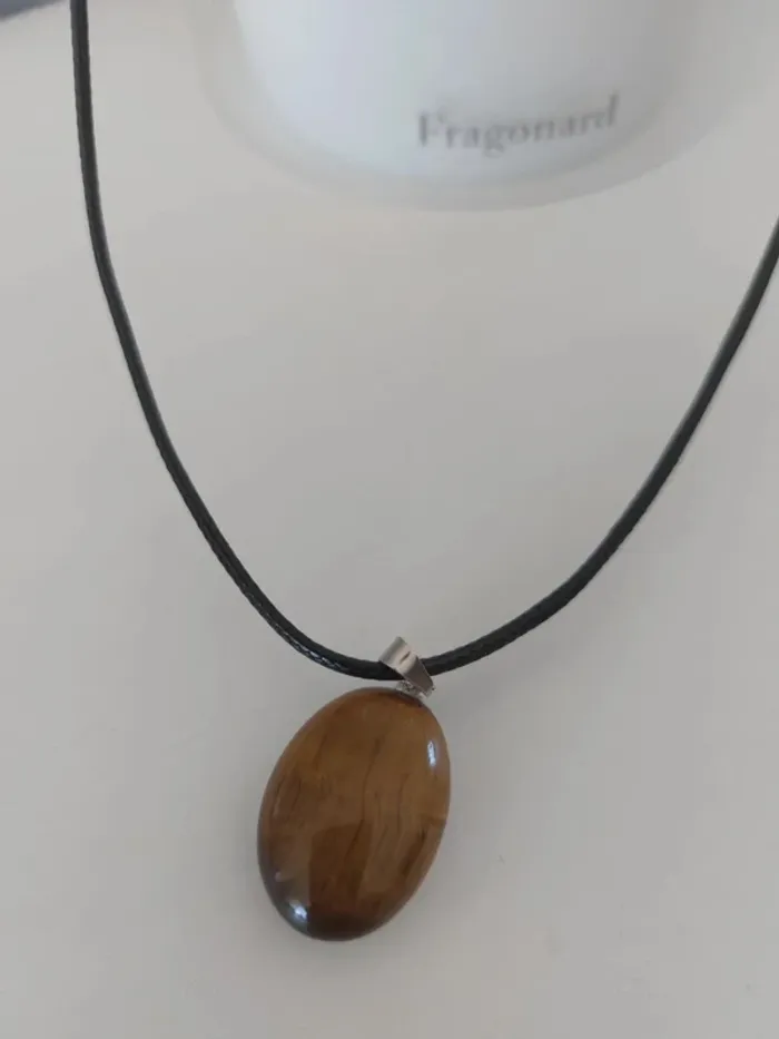 Collier pendentif l'œil de tigre - photo numéro 2