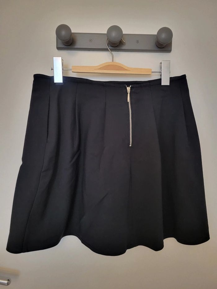 Jupe patineuse Stradivarius - photo numéro 2