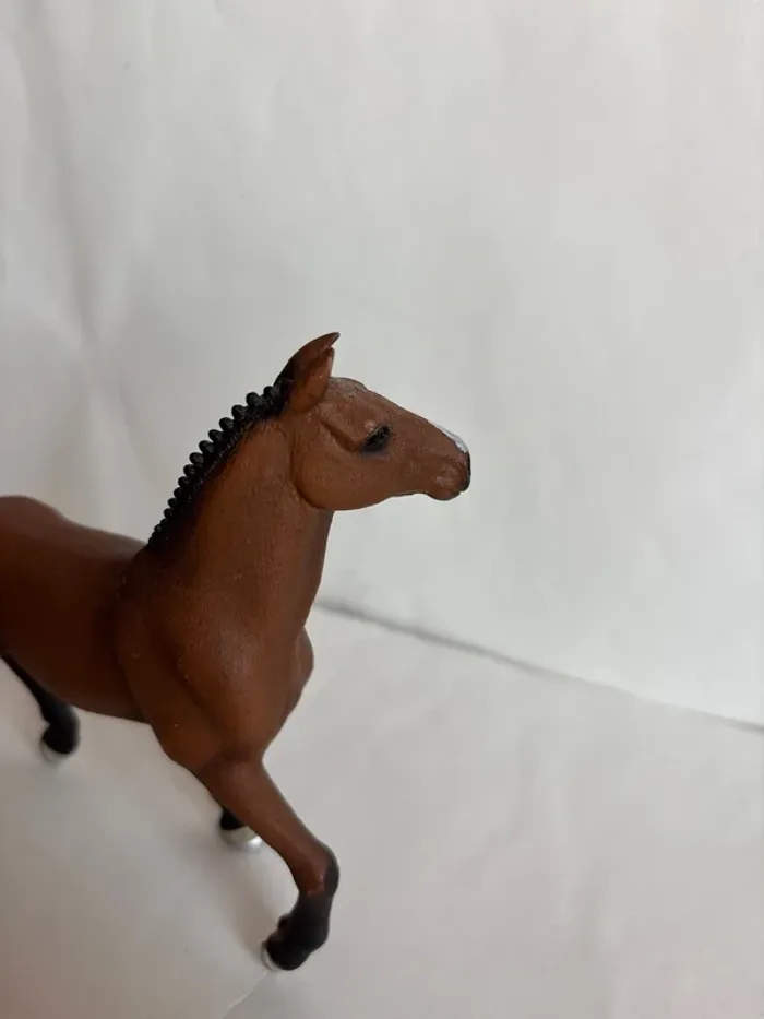 Figurine jument holdenbourg Schleich - photo numéro 5