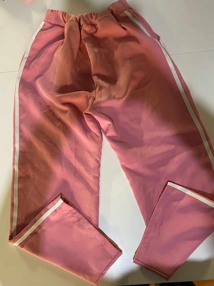 Pantalon rose avec bande blanche taille 14 ans - photo numéro 2