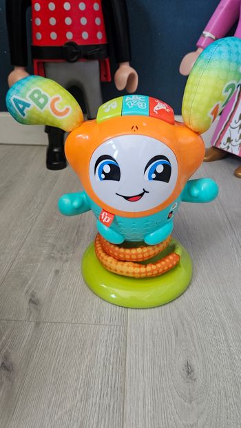 DJ robot