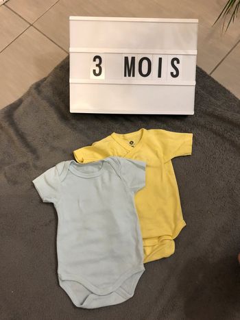 Lot 2 bodies 3 mois