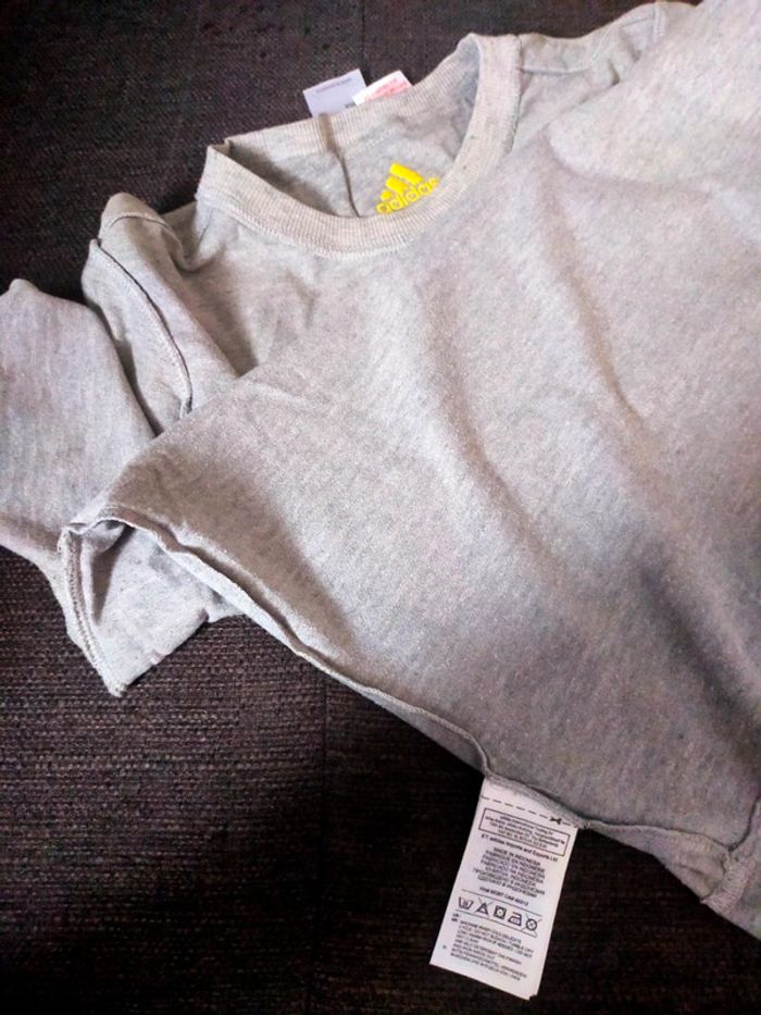Tee shirt gris neuf 11/12 ans adidas garçon. - photo numéro 10