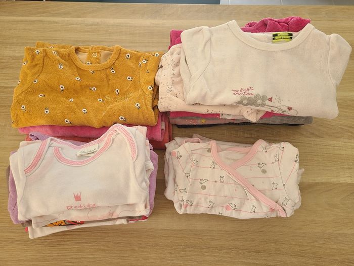 Lot pyjamas et bodies manches longues 3 mois