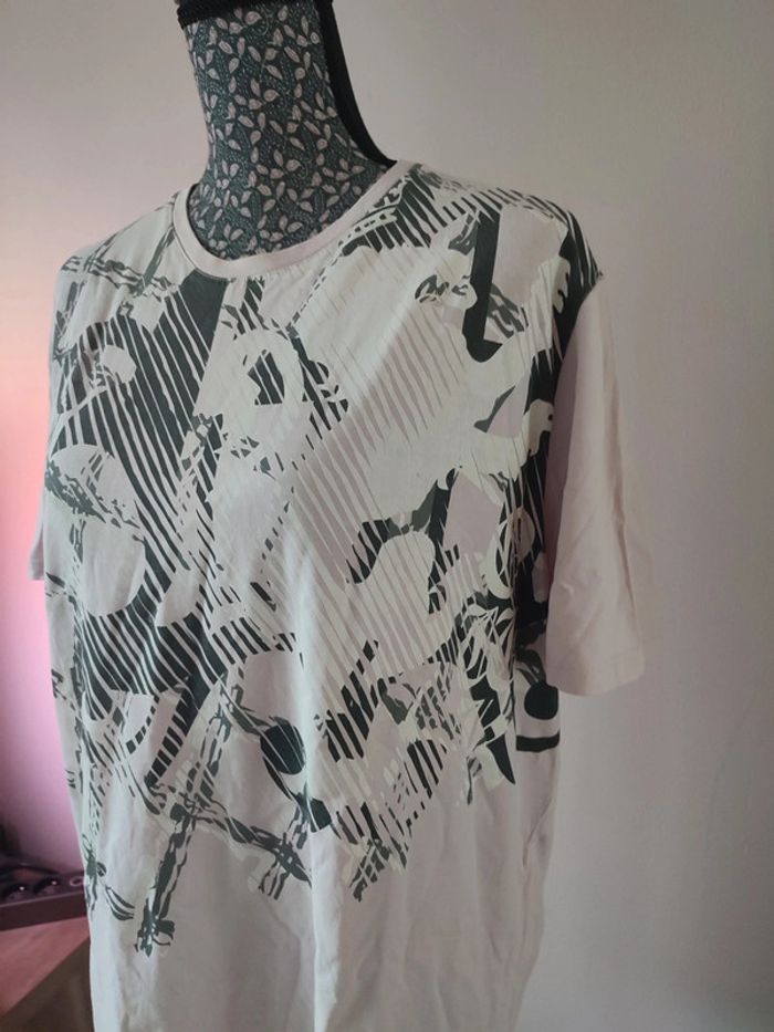 Tee-shirt - photo numéro 2