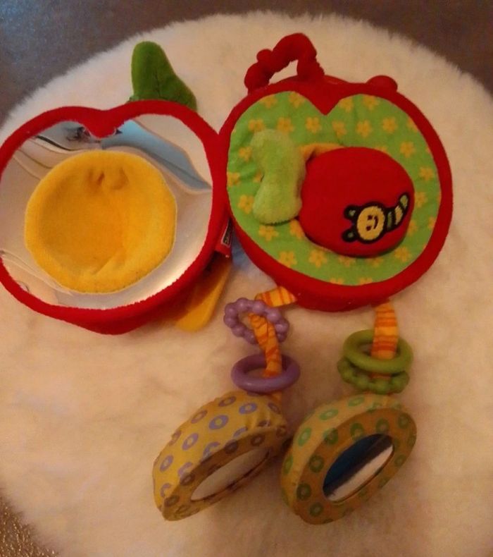 Peluche fraise jouet d'éveil tiny love - photo numéro 4