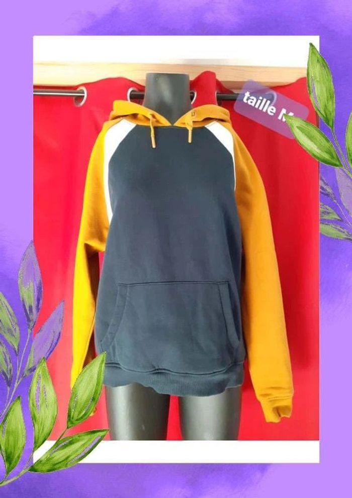 sweat capuche marque "instinct" taille M