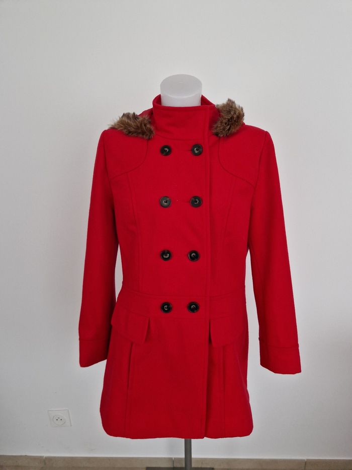 Veste rouge à capuche moumoute, Phildar