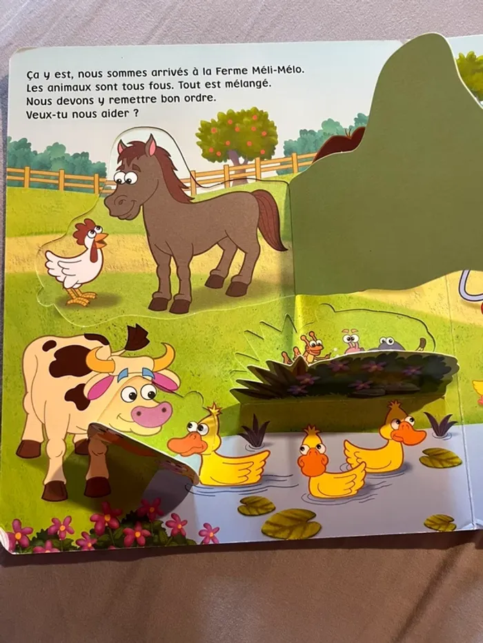 Livre dora l’exploratrice avec des flaps - photo numéro 3