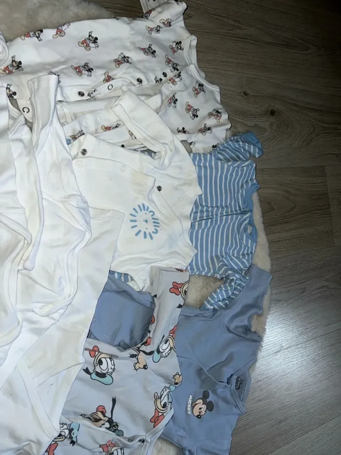 Lot 10 pyjama et body 3 mois - photo numéro 3