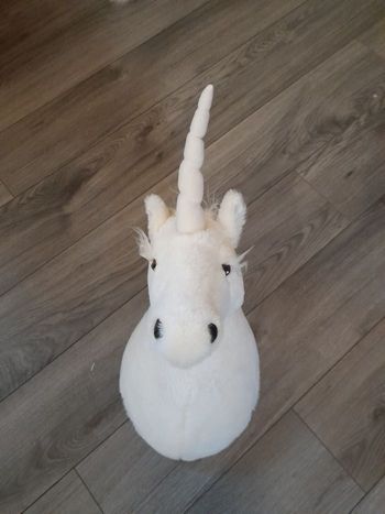 Tête de licorne peluche