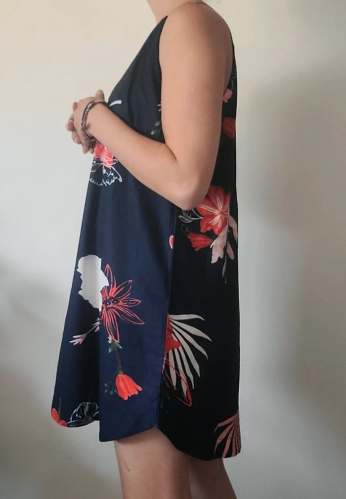 Robe fleuri taille 36 - photo numéro 3