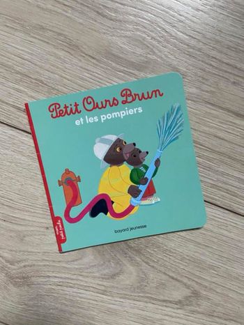 Petit ours brun et les pompiers 📚