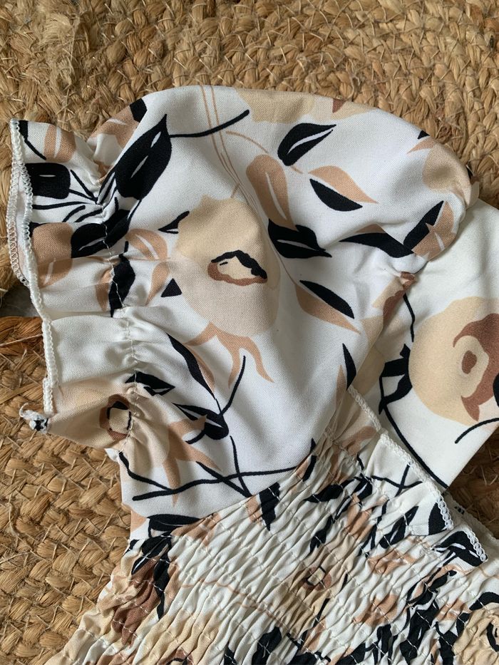 Jolie robe légère 10/12 ans - photo numéro 3