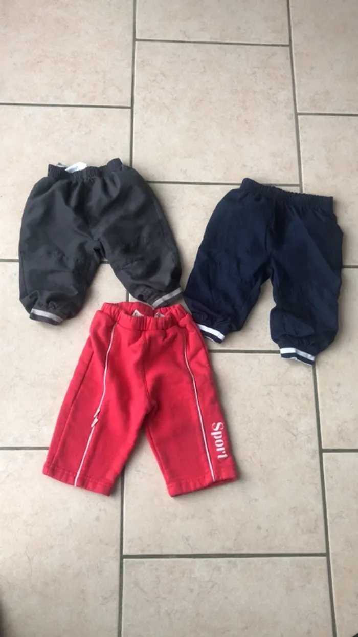 Lot 3 bas de survêtement 6 mois