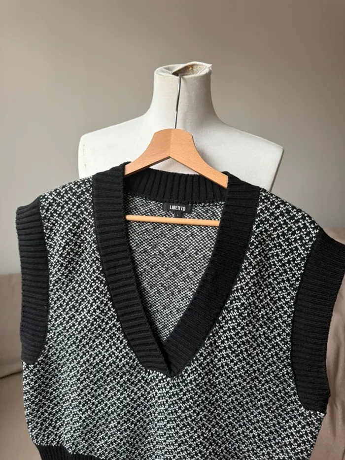 Magnifique pull sans manches Liberto L/40 - photo numéro 2