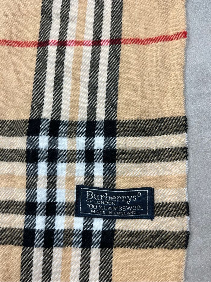 Écharpe Burberry beige/camel - photo numéro 2