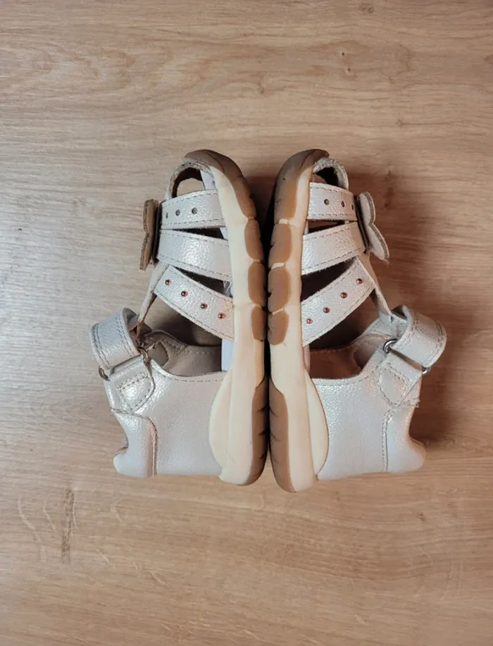 Sandales bébé fille en cuir taille 22 - photo numéro 6