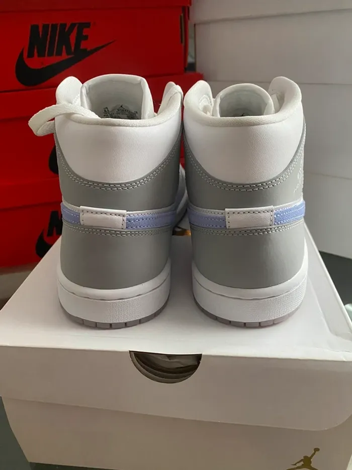 Jordan 1 mid wmns wolf grey - photo numéro 9