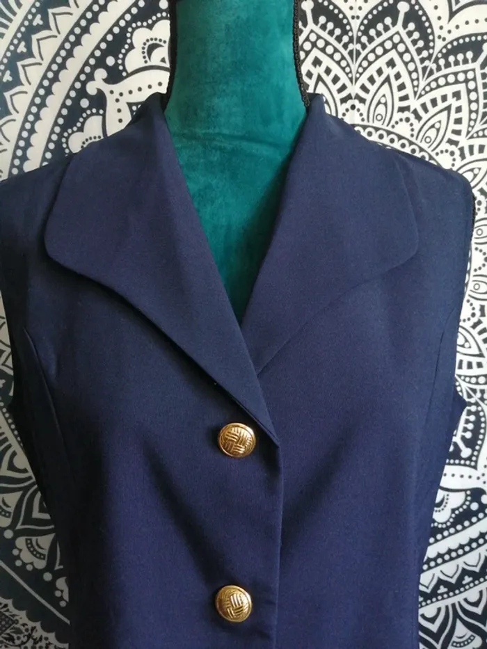 Veste sans manches vintage marine style blazer avec boutons dorés / sans marque / (44) - photo numéro 3
