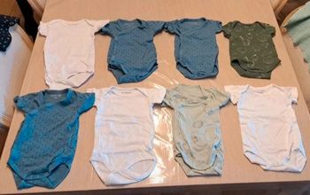 Lot de 12 bodys à manches courtes 50/56