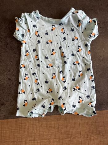 Barboteuse manches courtes bébé taille 1 mois