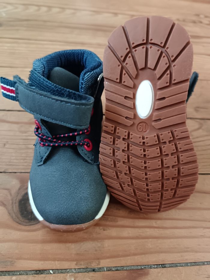 Chaussures montantes bébé - photo numéro 2