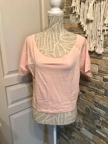 Top court colorie abricot taille M marque Pink Sin