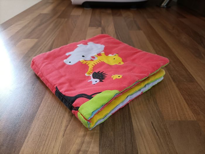 Livre d'éveil bébé toucher les textures -mes animaux - photo numéro 6