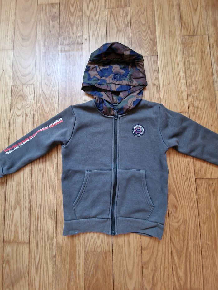 Veste à capuche ikkska