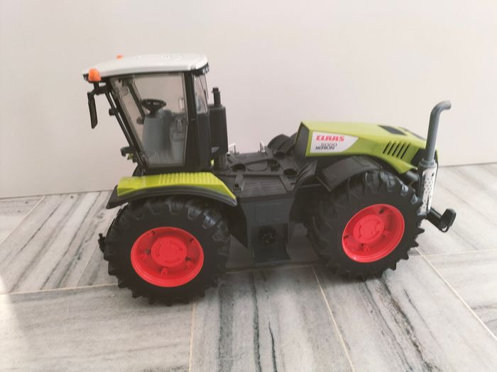 Tracteur Claas bruder - photo numéro 5