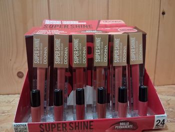 Gloss teinté longue tenu ddonna 1,50e 