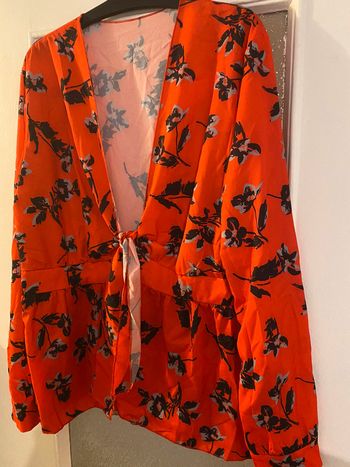 Haut cache coeur rouge gris bleu xl fleuris