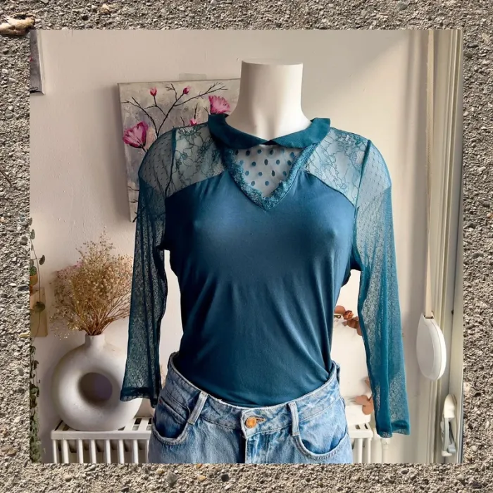 Top bleu dentelle 💙 - photo numéro 2