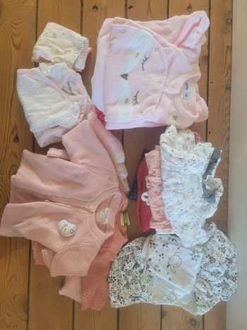 Lot vêtements fille 1 mois