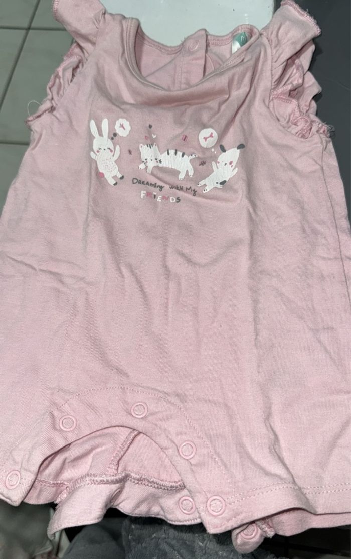 Vêtements bébé - photo numéro 2