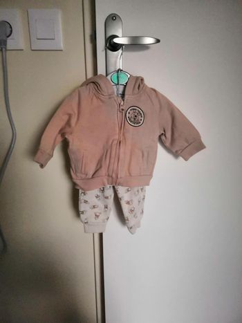 Ensemble 3 pièces (sweat+pantalon+tee-shirt) Winnie 3 mois Disney Kiabi