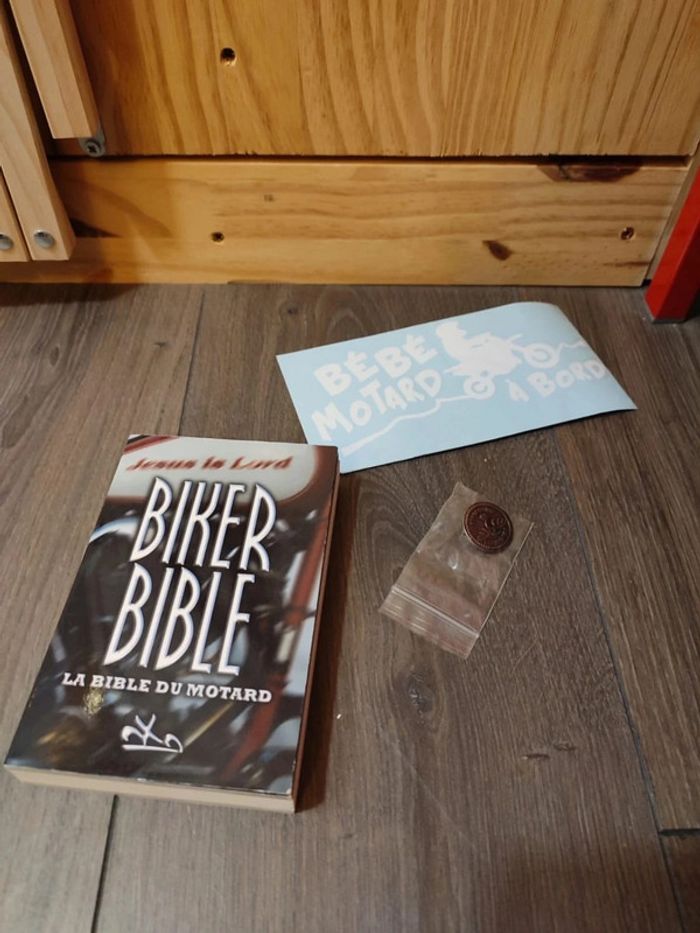 La bible du motard biker biker bible et badge