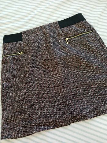 Jolie jupe chinée, taille 40