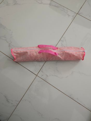 Lot lit parapluie démonté et poupon 