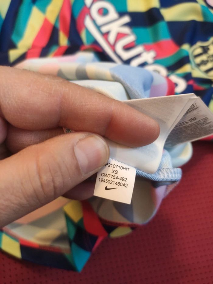 Maillot de foot FC Barcelone, Nike Authentique Officiel taille Femme XS, Neuf - photo numéro 9