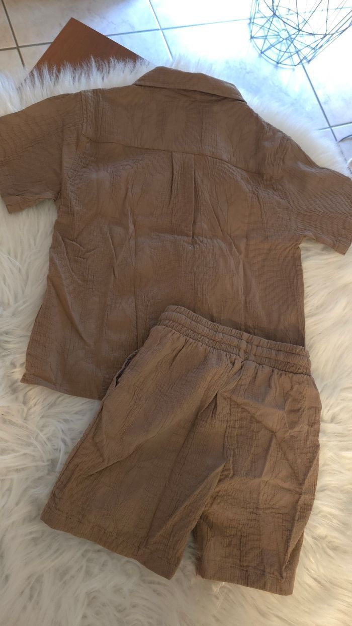 Neufs (non portés) 🏷🥰😍superbe ensemble chemise et short 4 ans garçon 😍🥰 - photo numéro 2