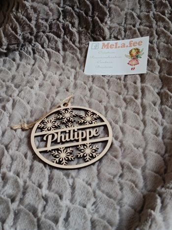 Boule de Noël personnalisée en bois