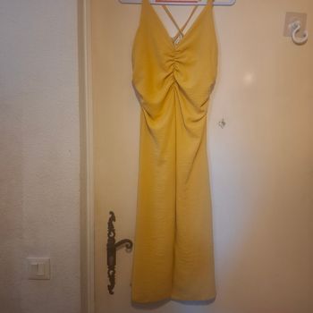 Robe longue jaune fluide – été / vacances ☀️