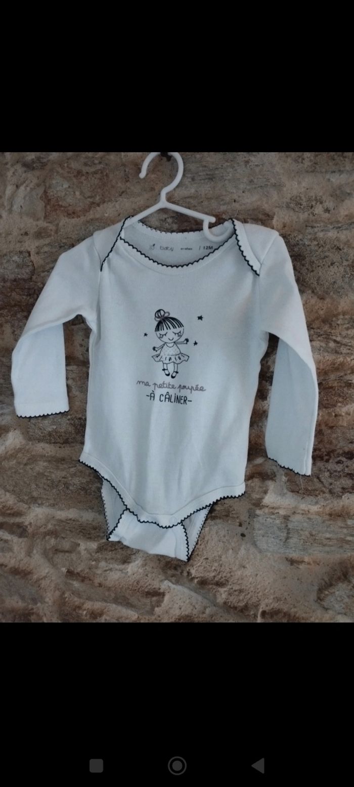 Lot 6 bodies, taille 12mois - photo numéro 3