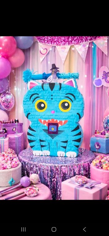 Pinata k-pop anniversaire 
